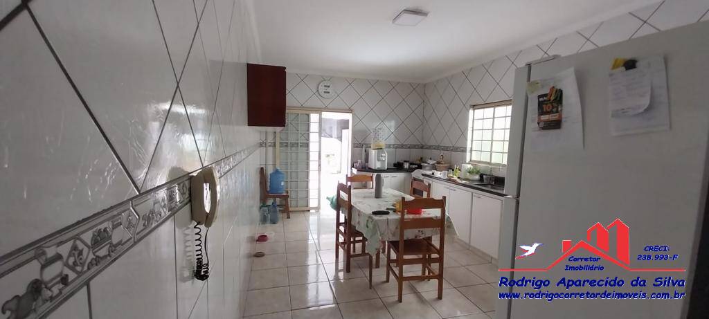 Casa à venda com 3 quartos, 250m² - Foto 9