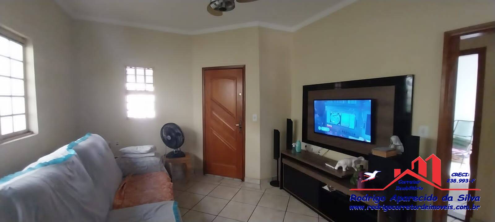 Casa à venda com 3 quartos, 250m² - Foto 1