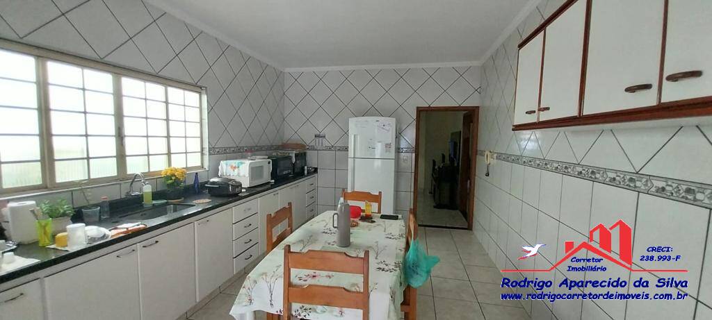 Casa à venda com 3 quartos, 250m² - Foto 10