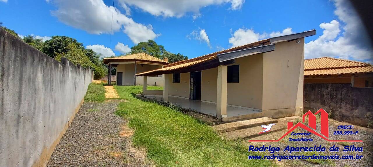 Fazenda à venda com 2 quartos, 720m² - Foto 1