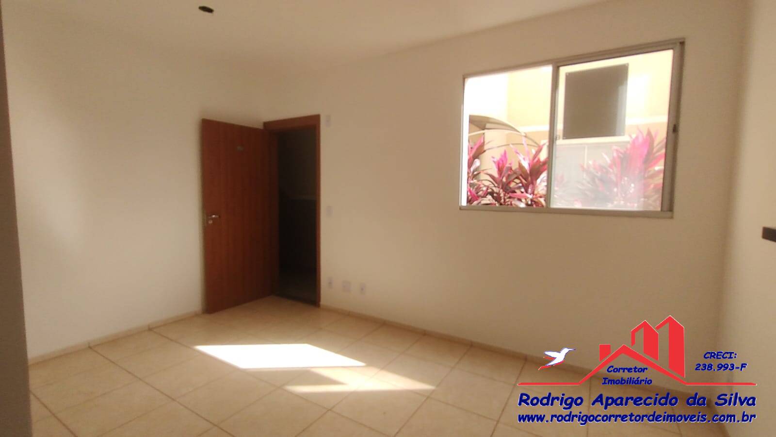 Apartamento à venda com 2 quartos, 55m² - Foto 2