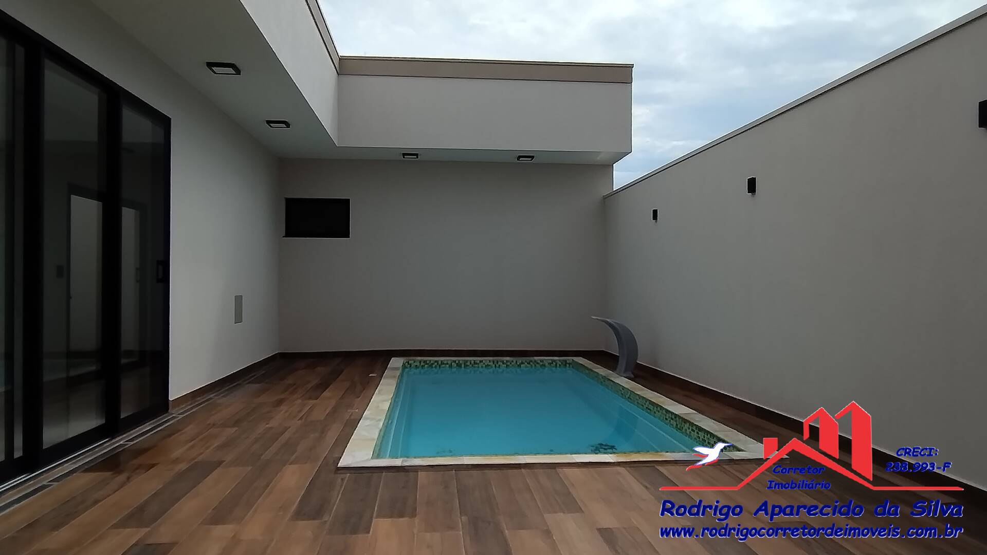 Casa de Condomínio à venda com 3 quartos, 300m² - Foto 25