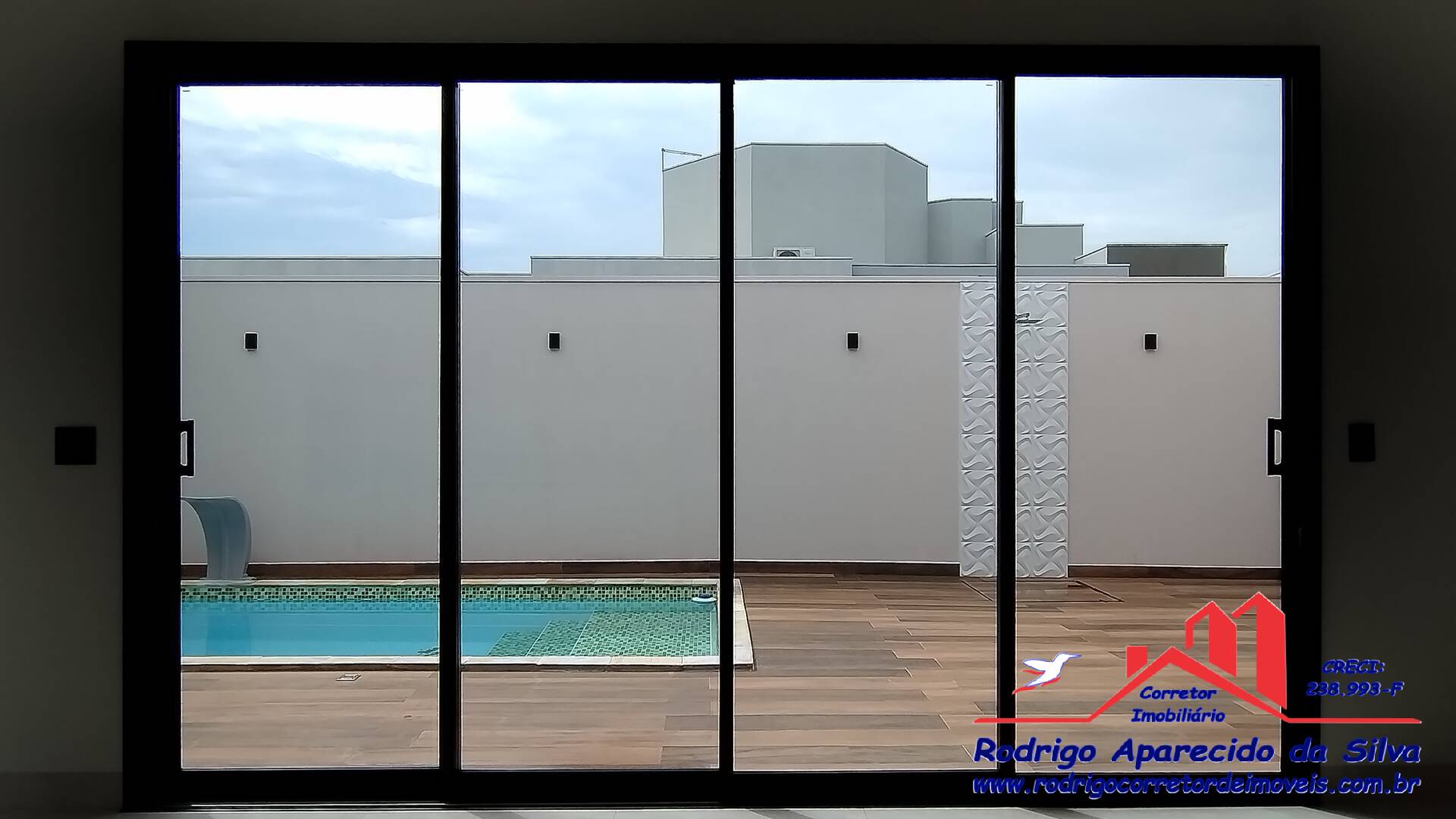 Casa de Condomínio à venda com 3 quartos, 300m² - Foto 33