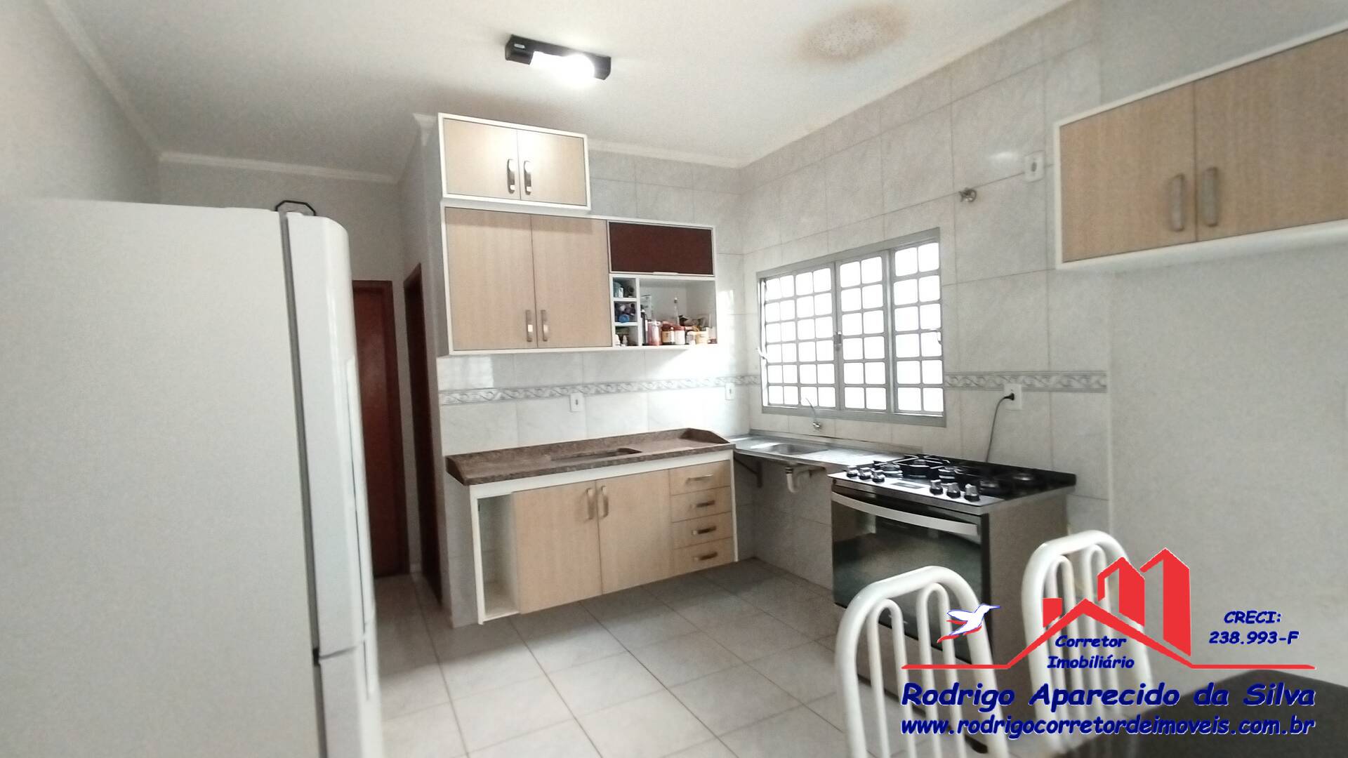 Casa à venda com 2 quartos, 250m² - Foto 25