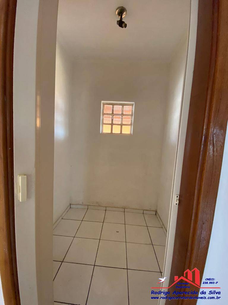 Casa à venda com 2 quartos, 297m² - Foto 11