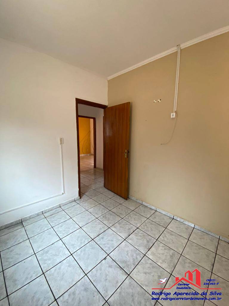 Casa à venda com 2 quartos, 297m² - Foto 9