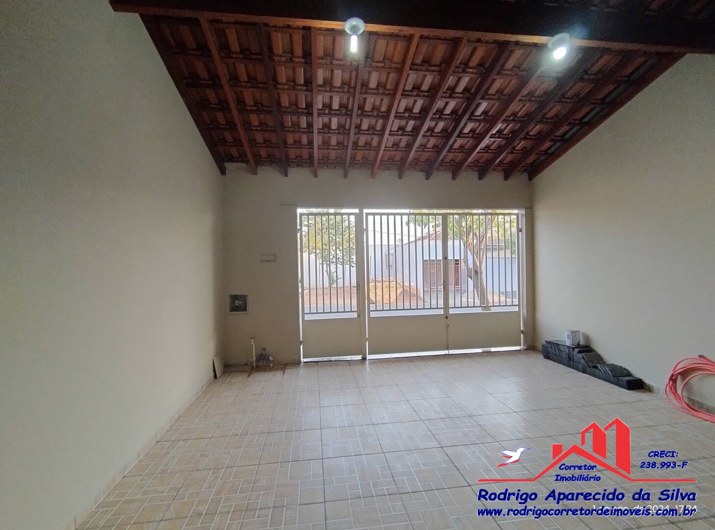 Casa à venda com 2 quartos, 126m² - Foto 4