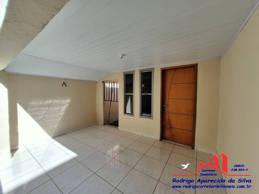 Casa à venda com 3 quartos, 200m² - Foto 4