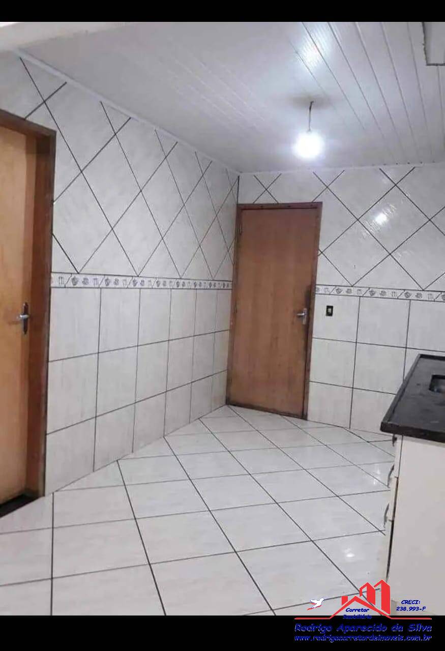 Casa à venda com 3 quartos, 218m² - Foto 11